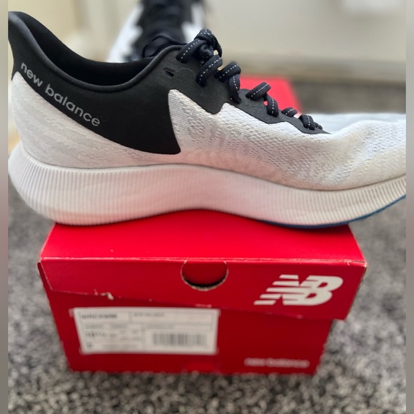 Womens New Balance Fuel Cell Trainer - 10.5 - Picture 4 of 10